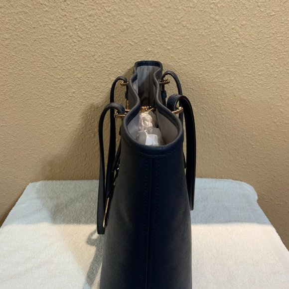 Michael Kors Women's Jet Set Travel Carryall Tote - Picture 3 of 9